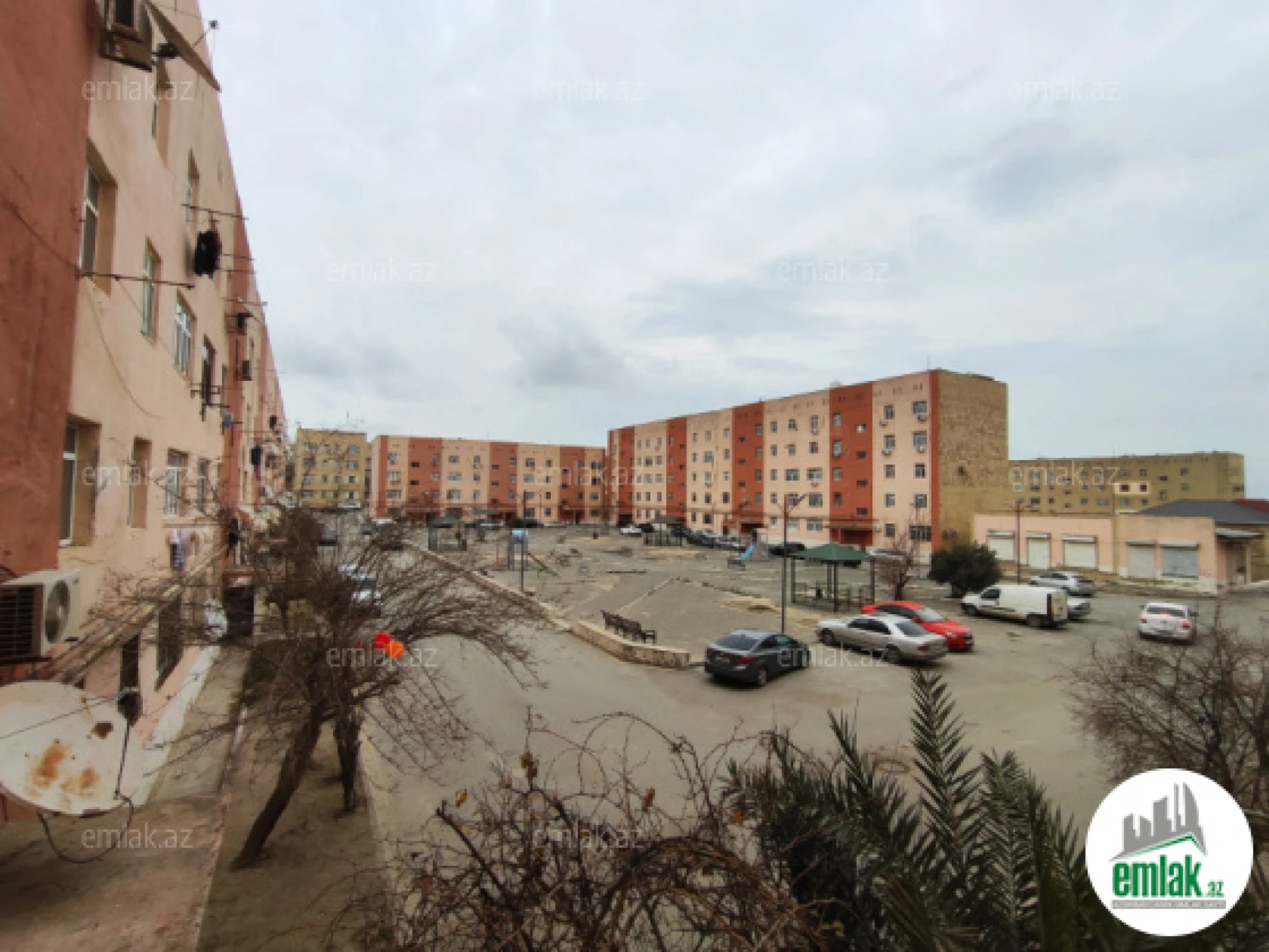 Satılır 4 otaqlı köhnə tikili 81 m²