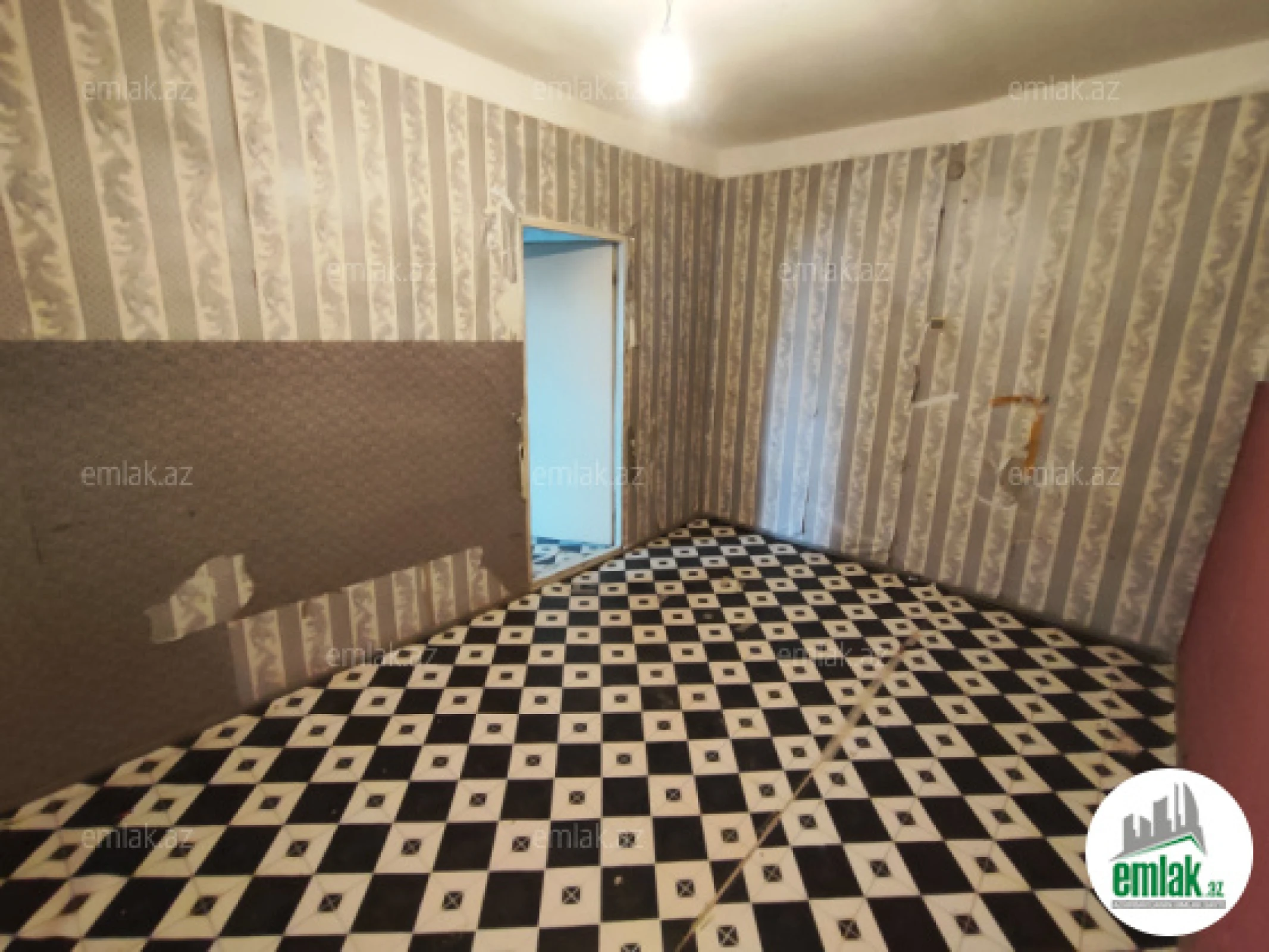 Satılır 4 otaqlı köhnə tikili 81 m²