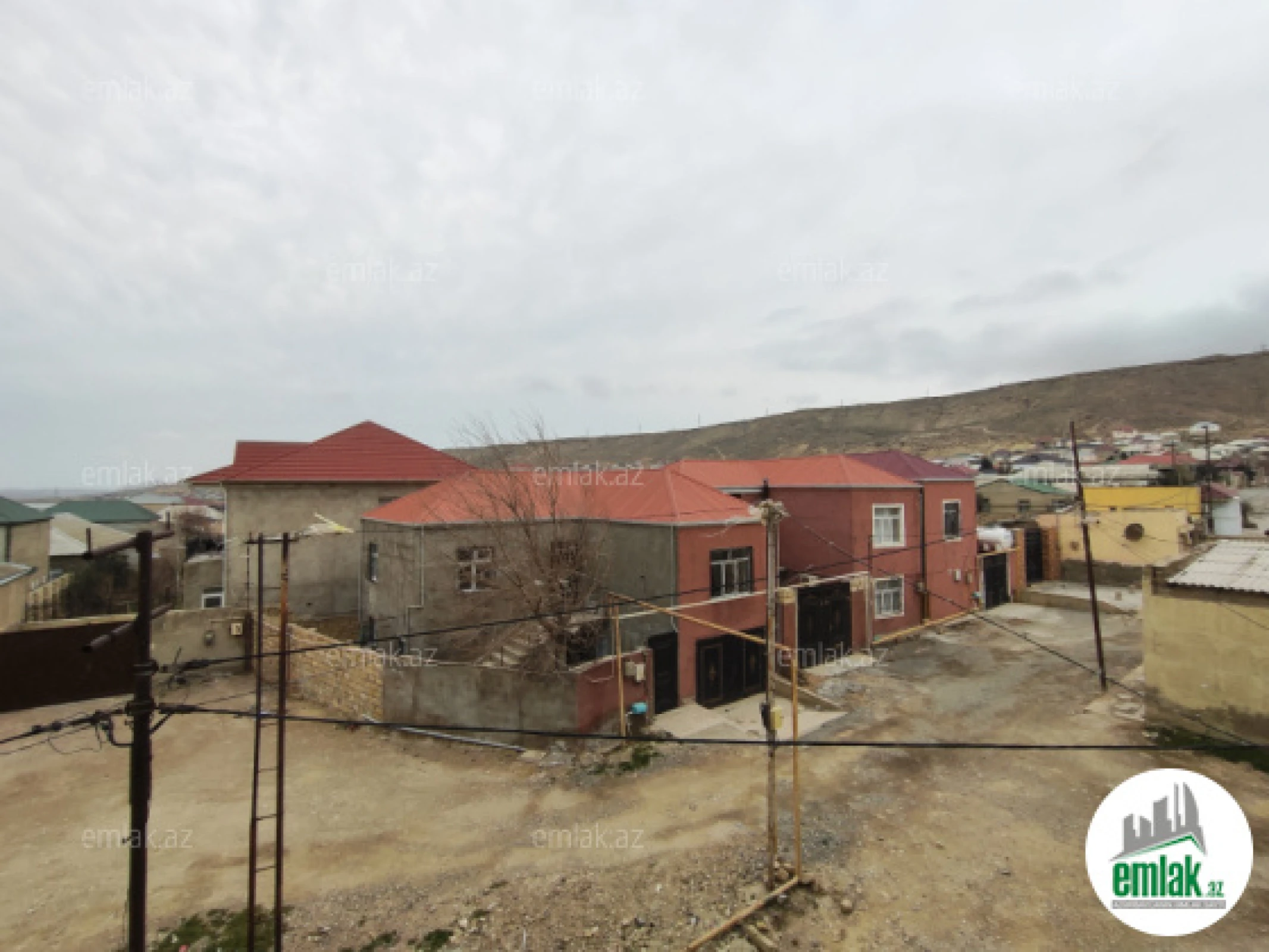 Satılır 4 otaqlı köhnə tikili 81 m²