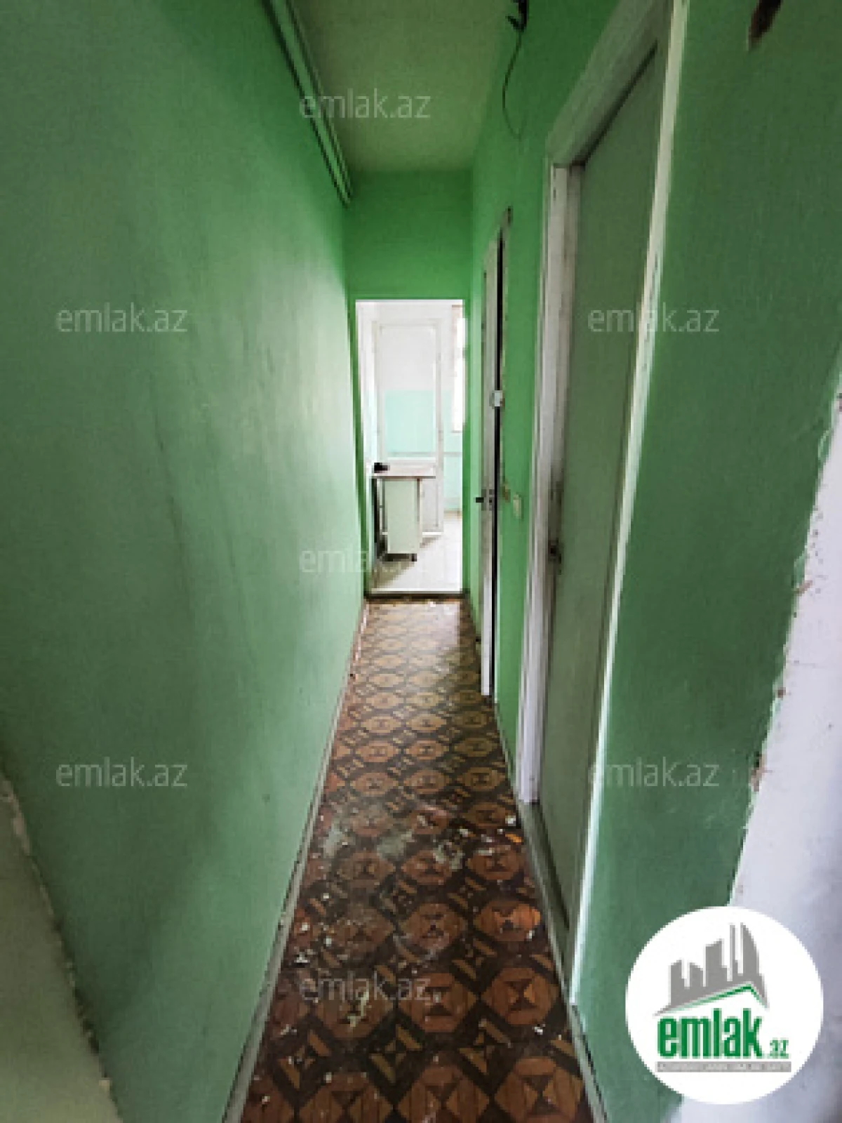 Satılır 4 otaqlı köhnə tikili 81 m²