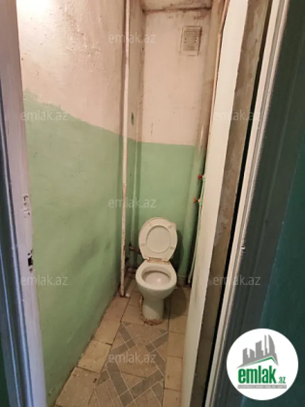 Satılır 4 otaqlı köhnə tikili 81 m²