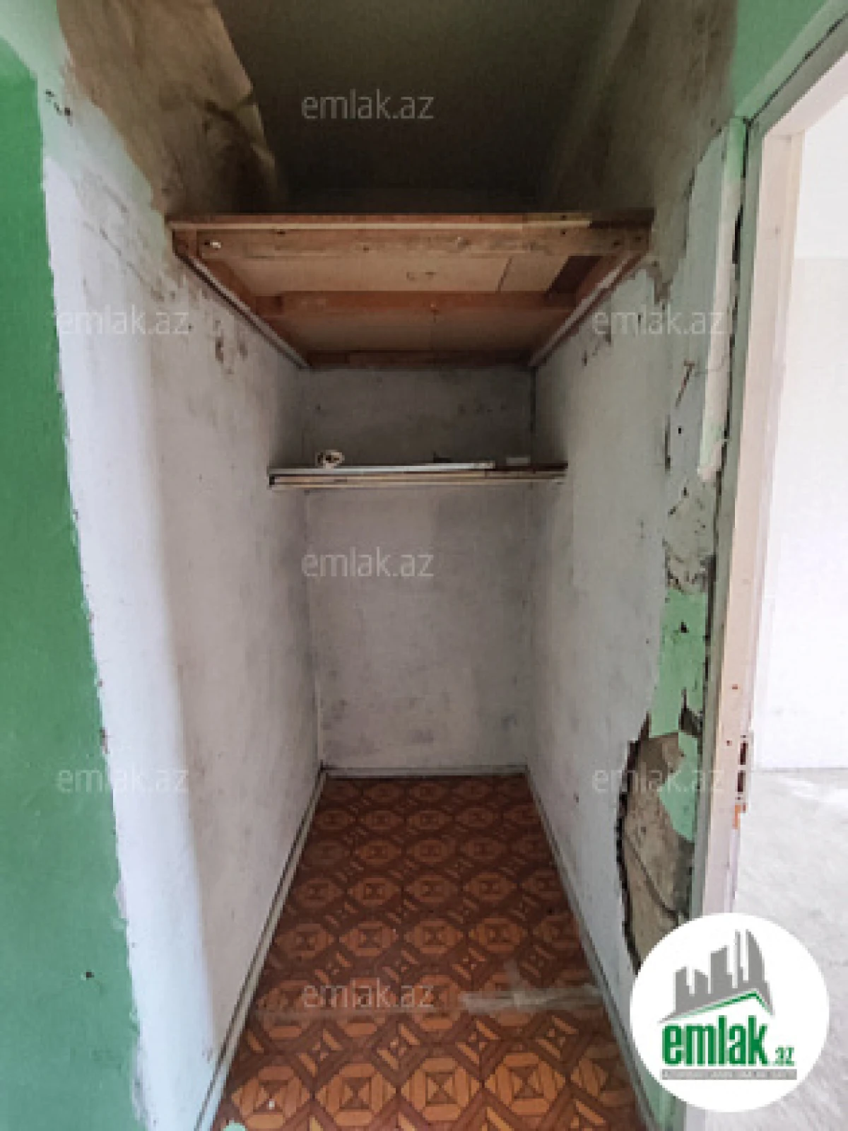 Satılır 4 otaqlı köhnə tikili 81 m²