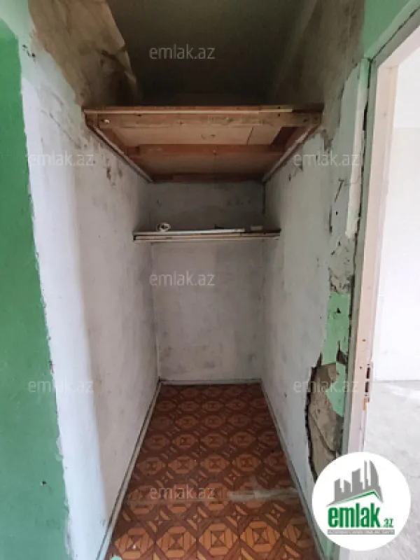 Satılır 4 otaqlı köhnə tikili 81 m²