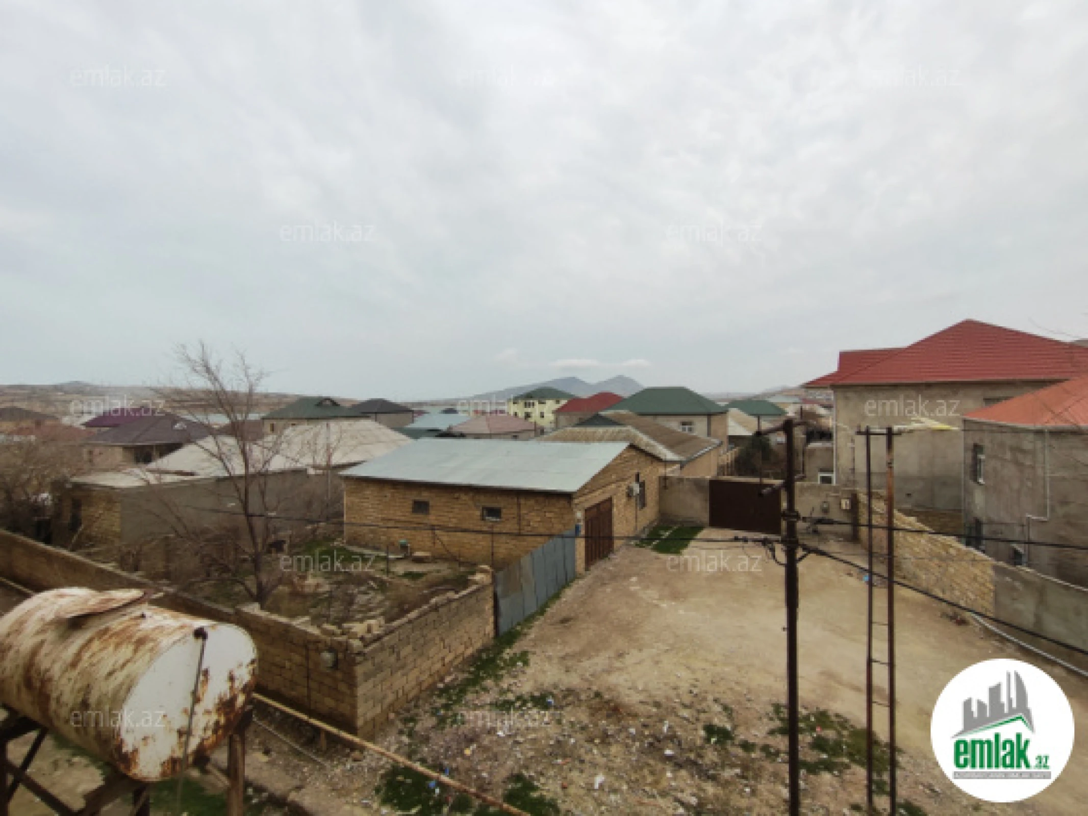 Satılır 4 otaqlı köhnə tikili 81 m²