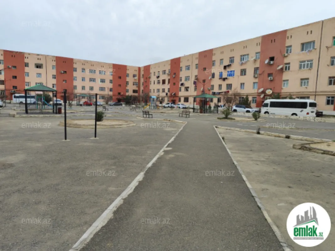 Satılır 4 otaqlı köhnə tikili 81 m²