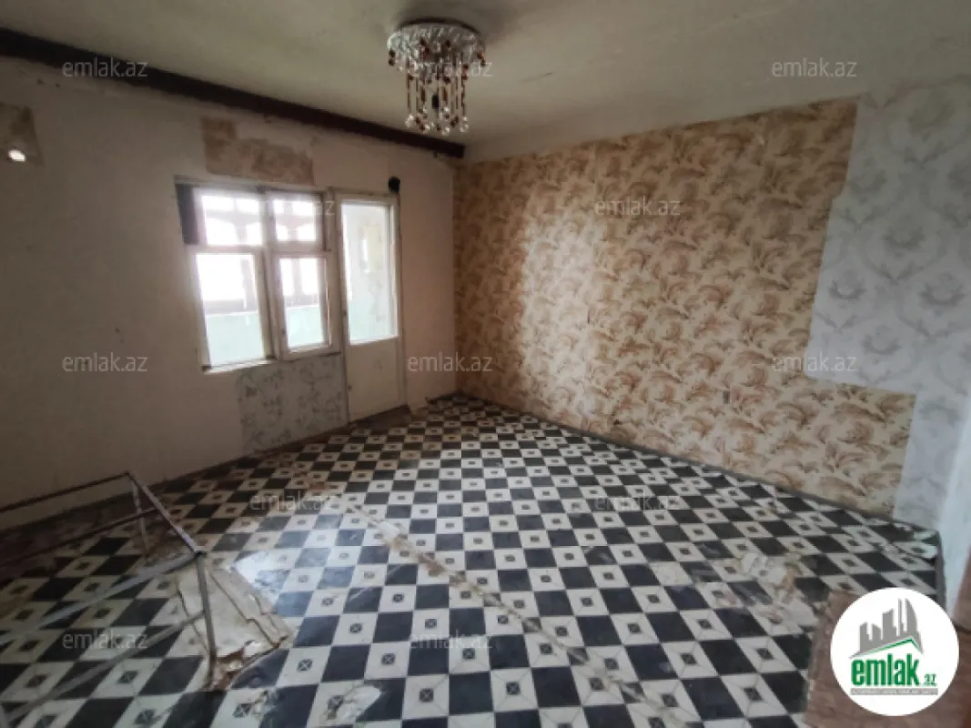 Satılır 4 otaqlı köhnə tikili 81 m²