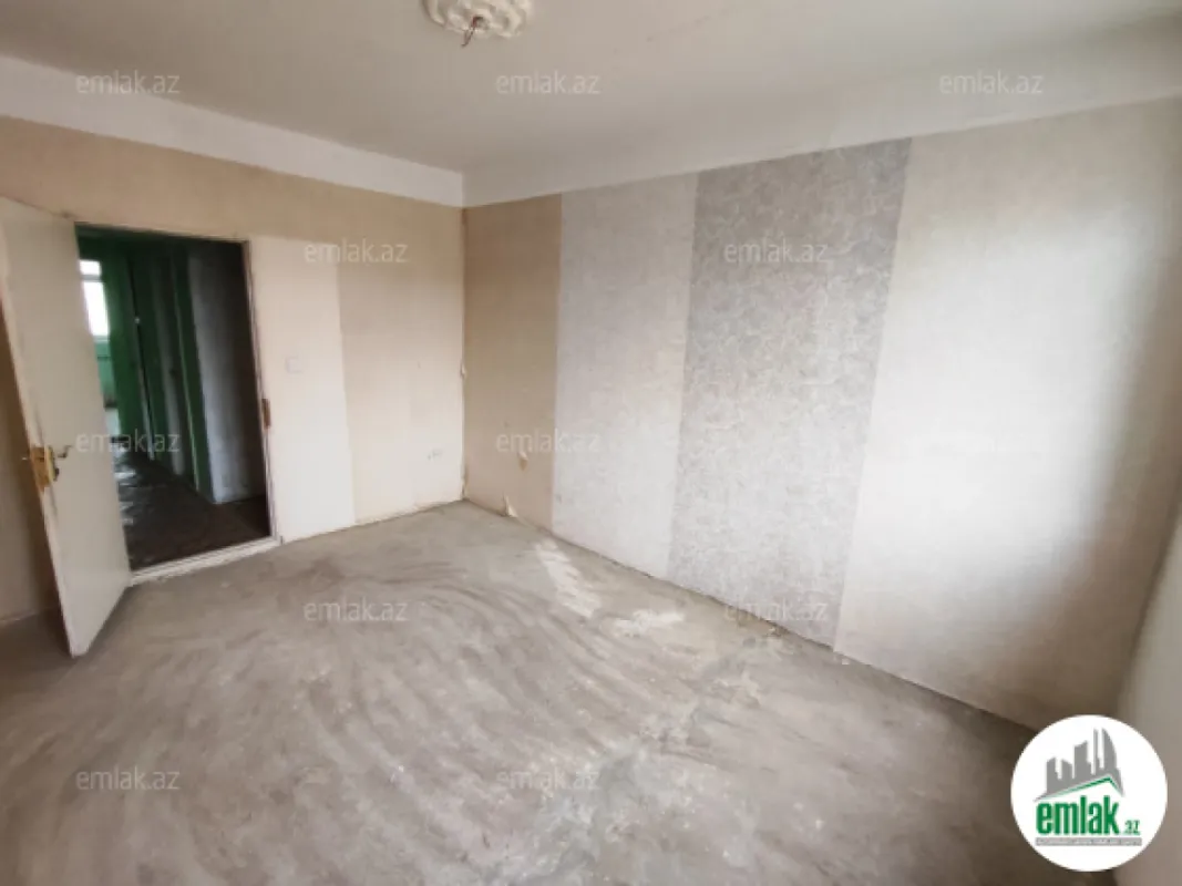 Satılır 4 otaqlı köhnə tikili 81 m²