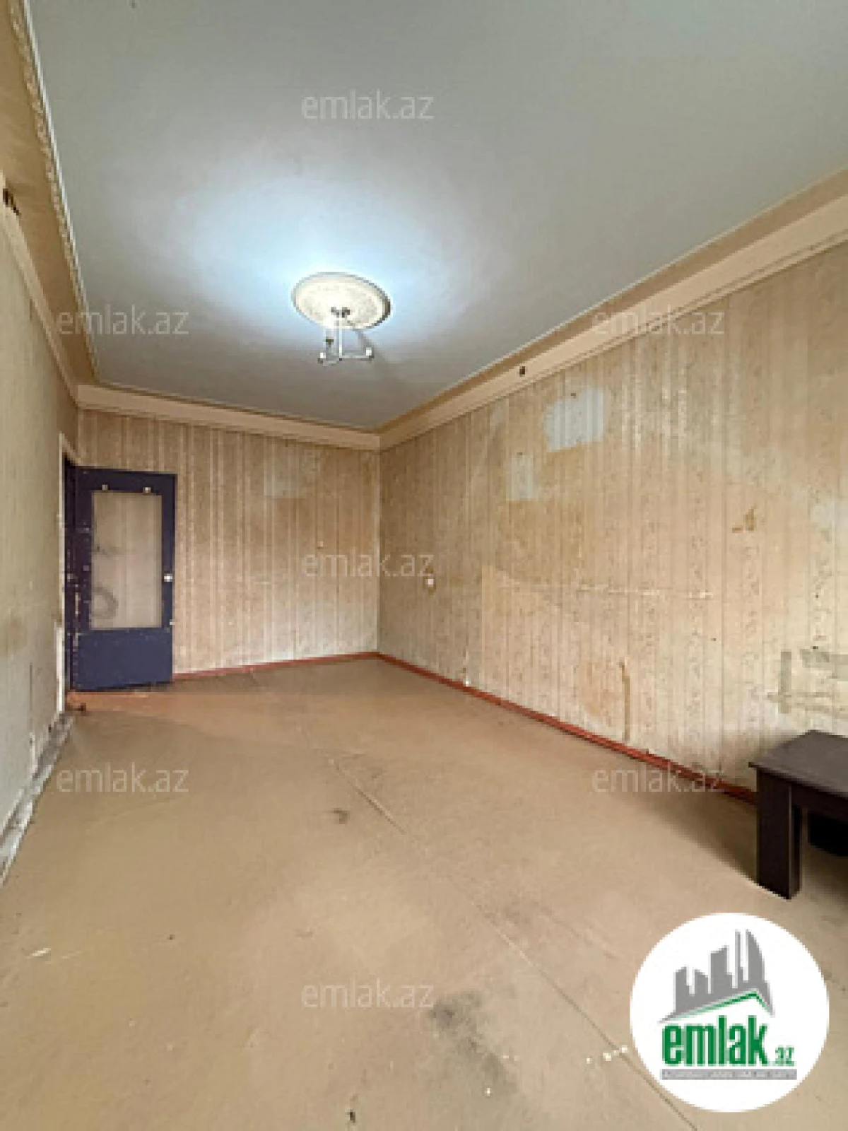 Satılır 4 otaqlı köhnə tikili 100 m²