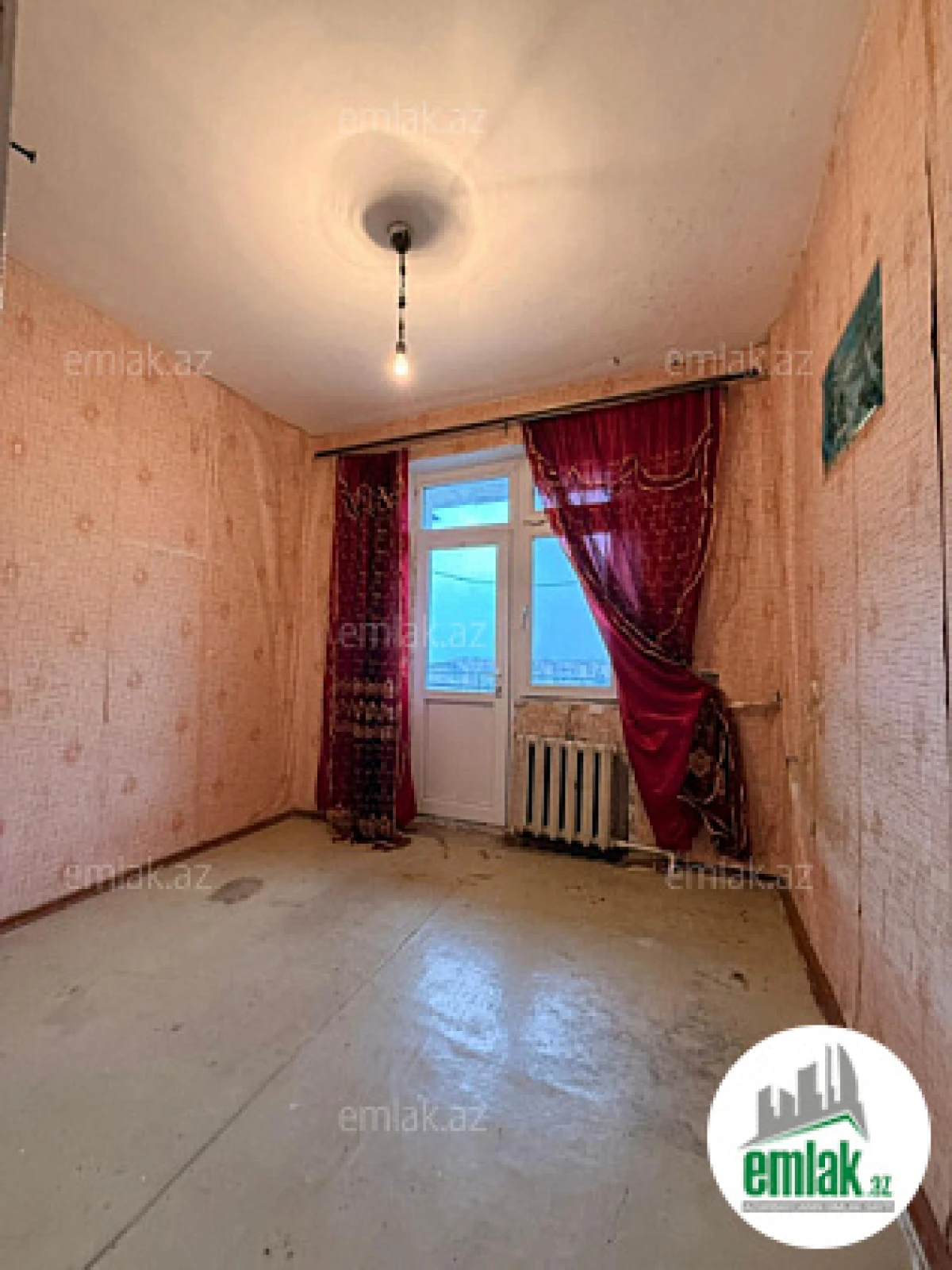 Satılır 4 otaqlı köhnə tikili 100 m²