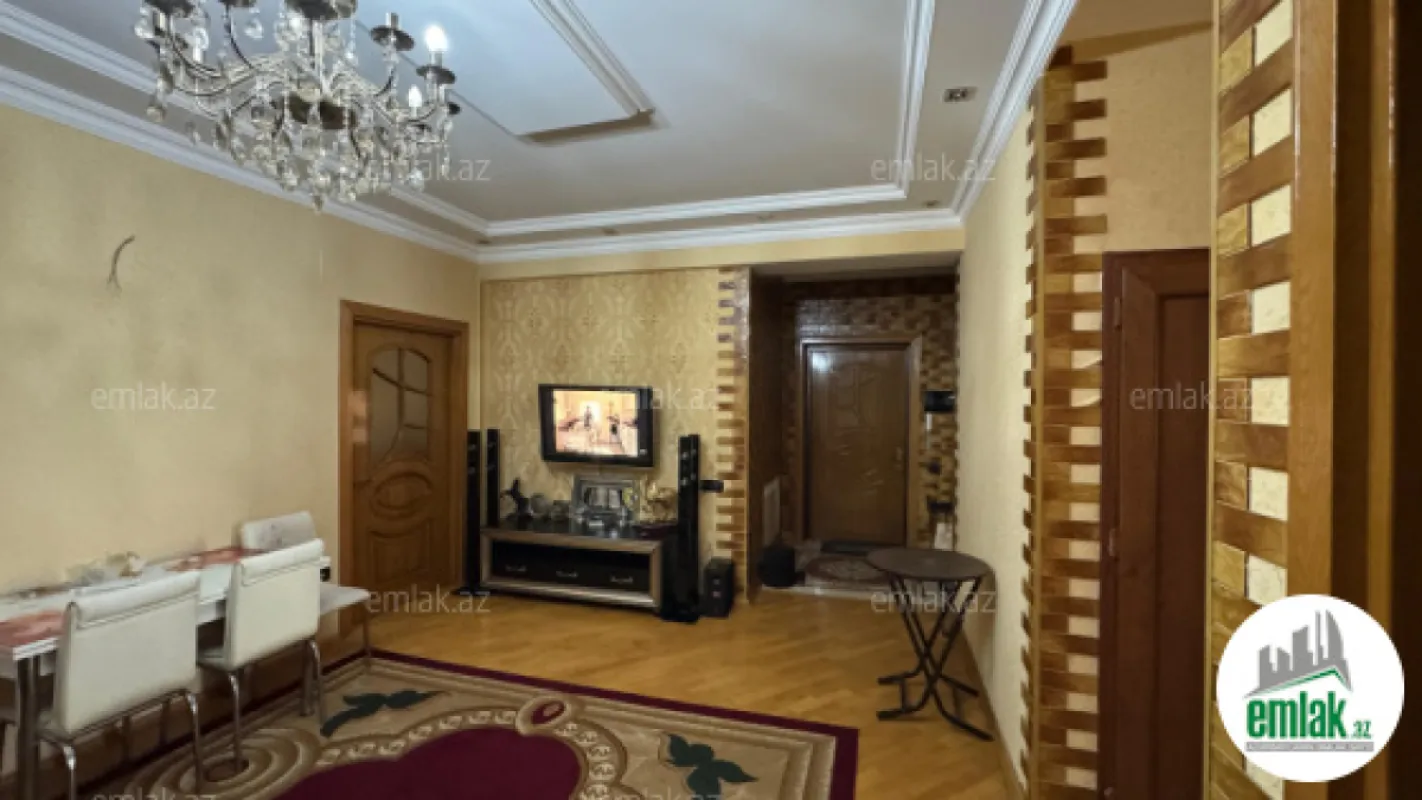 Satılır 4 otaqlı yeni tikili 135 m²