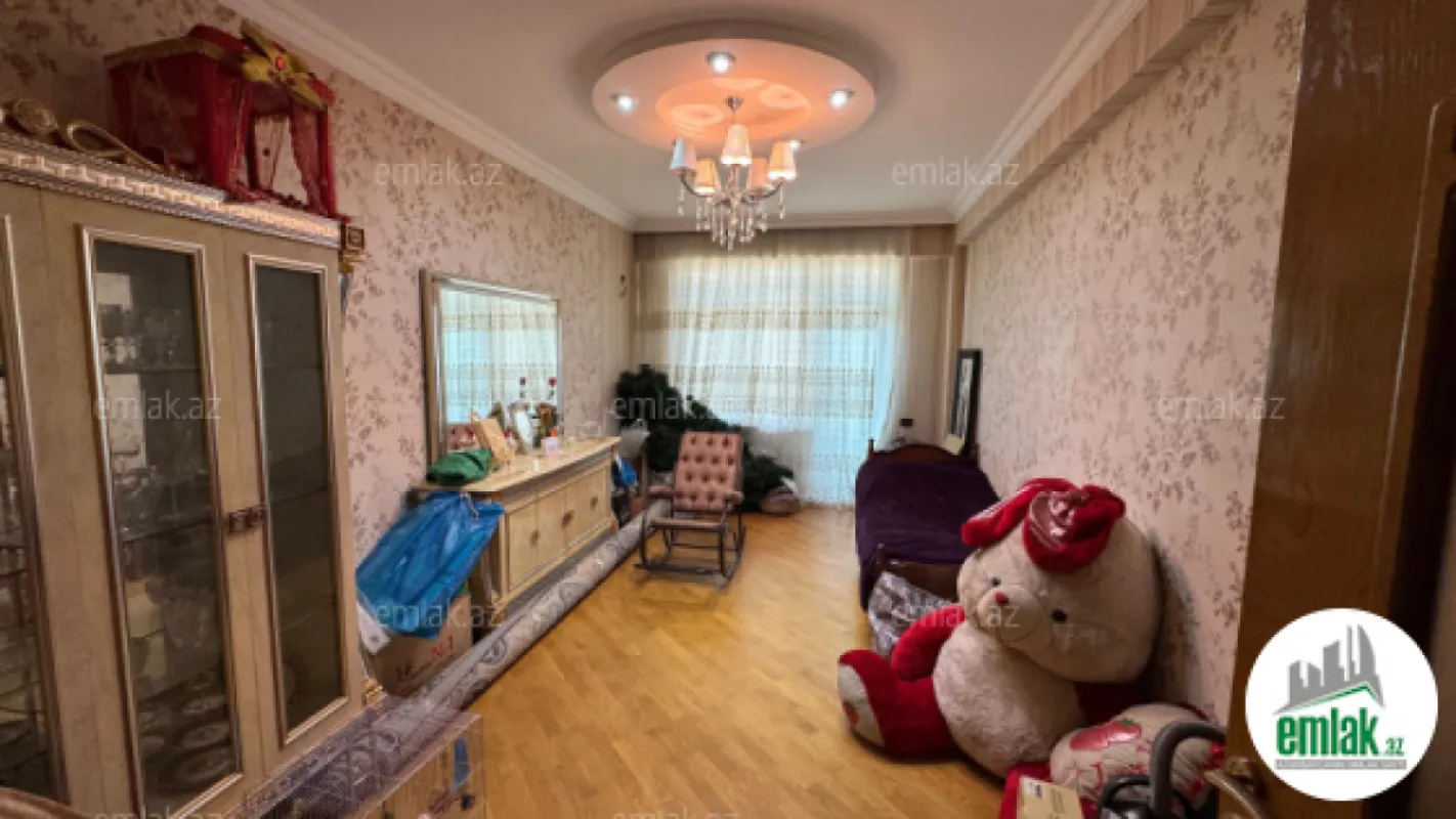 Satılır 4 otaqlı yeni tikili 135 m²