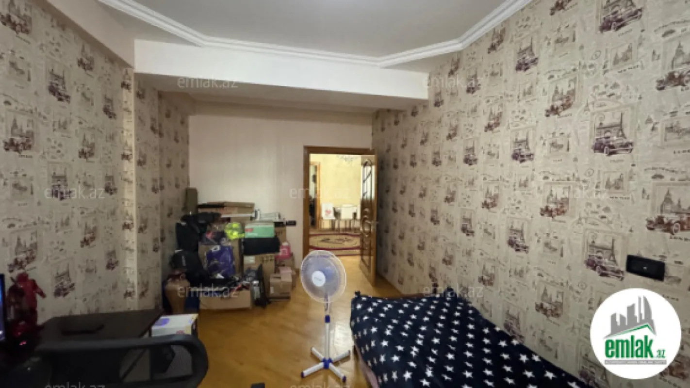 Satılır 4 otaqlı yeni tikili 135 m²