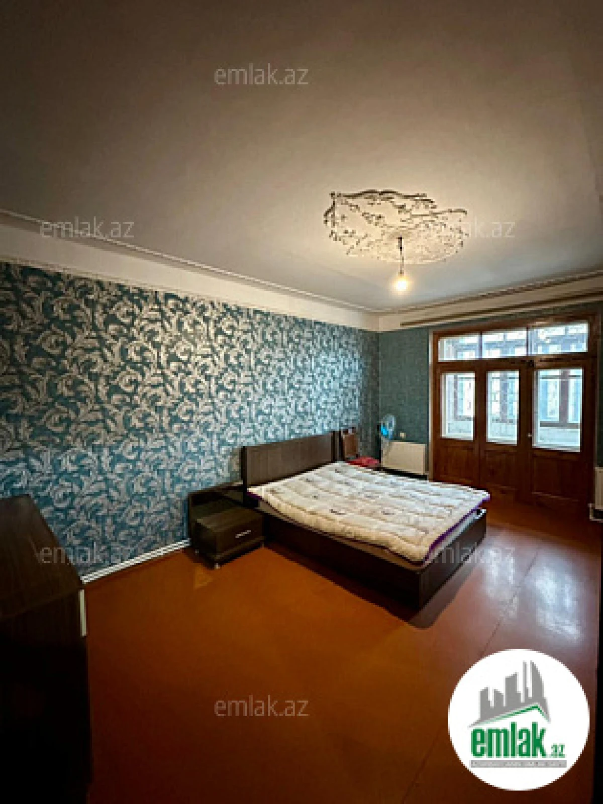 Satılır 3 otaqlı köhnə tikili 85 m²