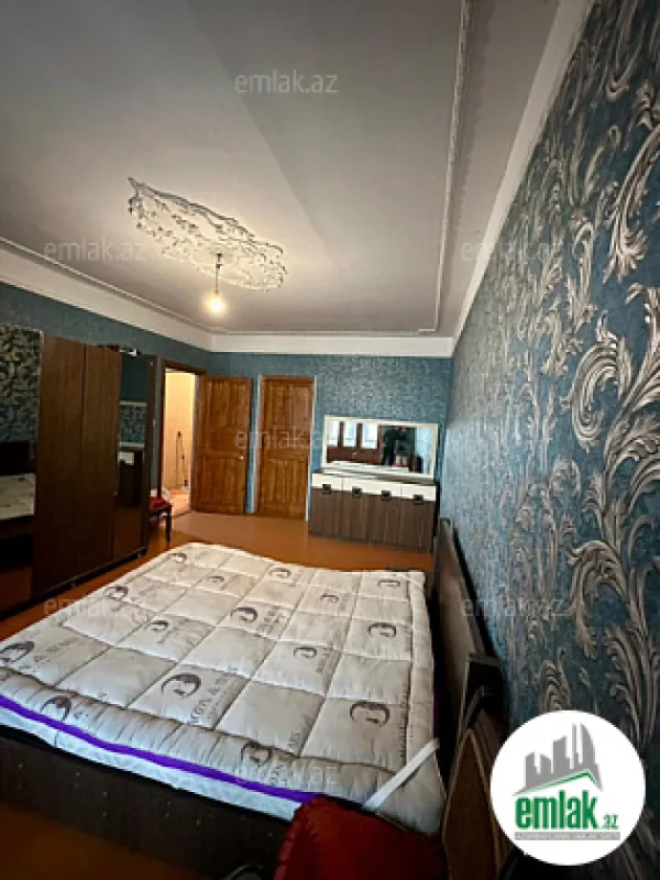 Satılır 3 otaqlı köhnə tikili 85 m²