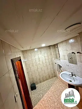 Satılır 3 otaqlı köhnə tikili 85 m²