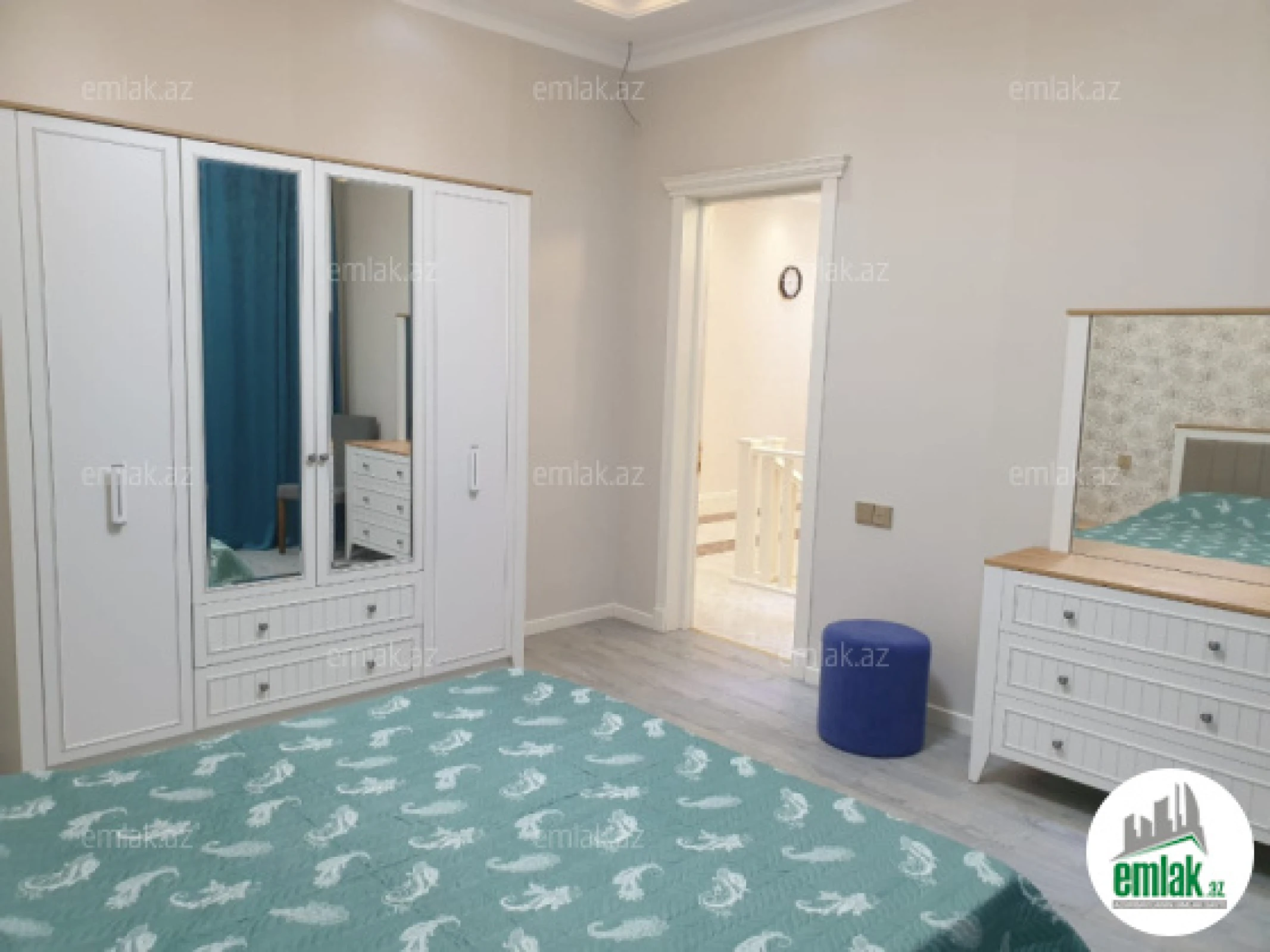 Satılır 6 otaqlı həyət evi 260 m²