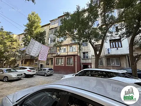 Satılır 3 otaqlı köhnə tikili 75 m²