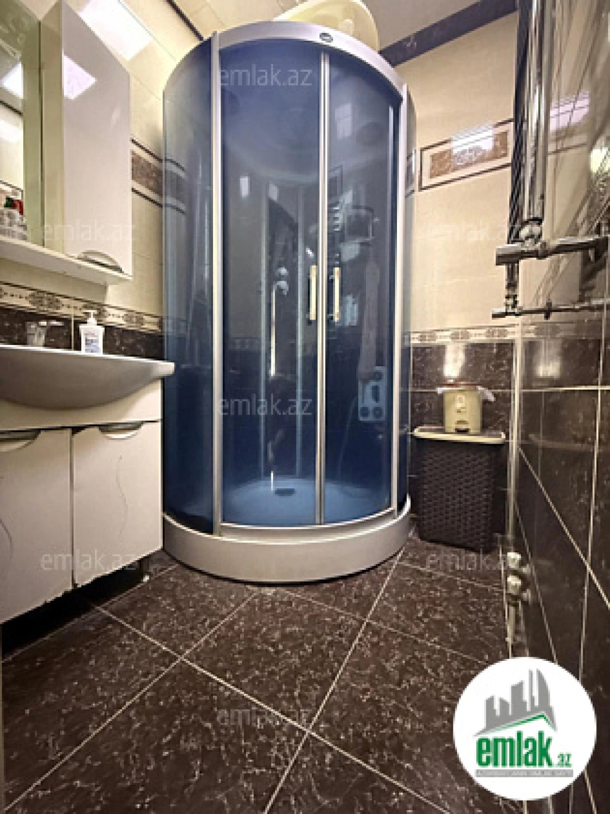 Satılır 3 otaqlı köhnə tikili 75 m²