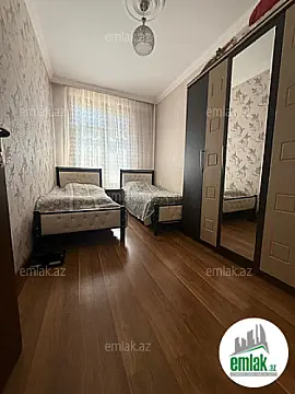 Satılır 3 otaqlı köhnə tikili 75 m²