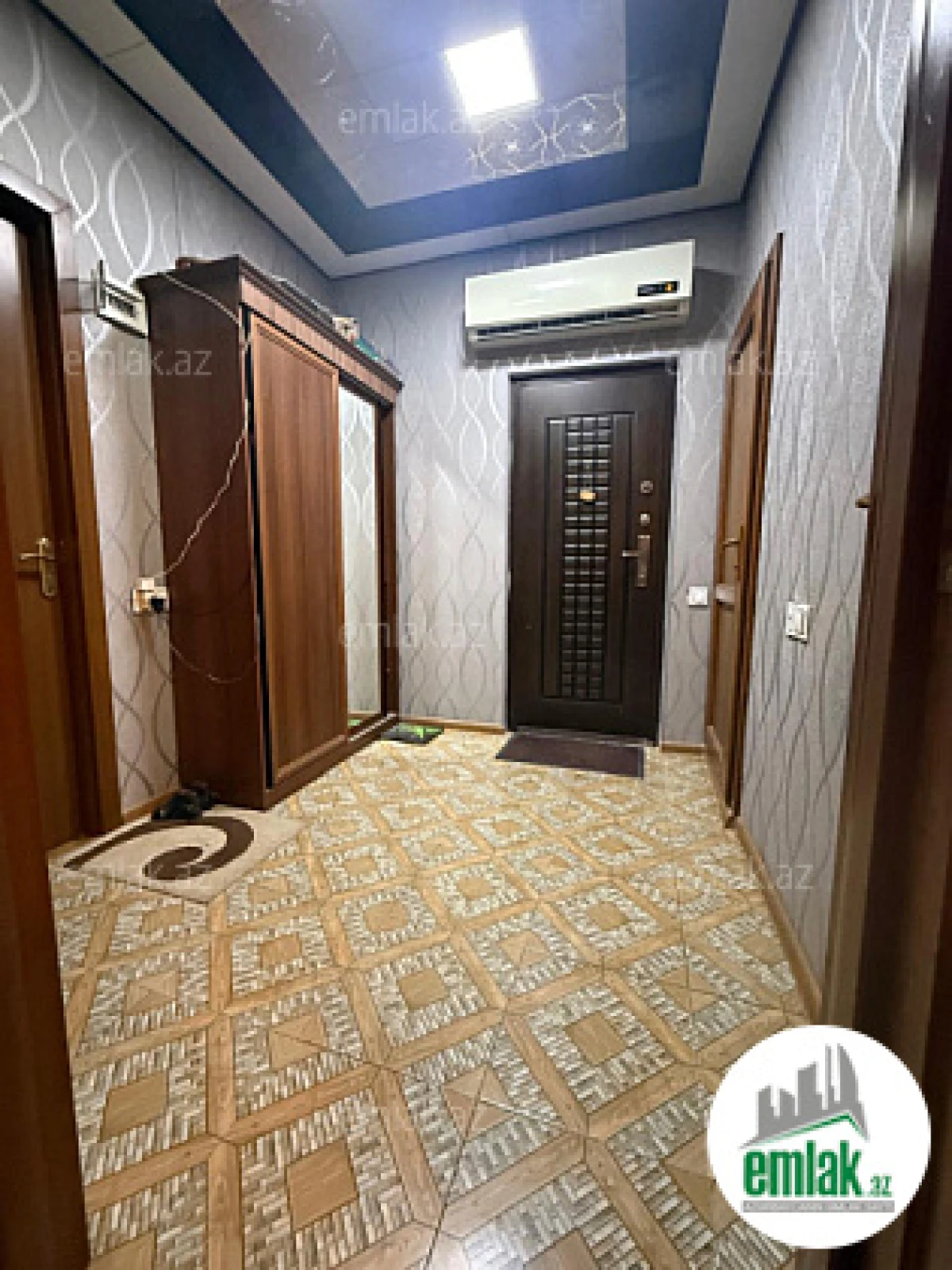 Satılır 3 otaqlı köhnə tikili 75 m²