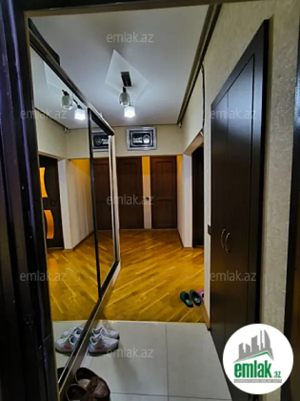 Satılır 3 otaqlı köhnə tikili 75 m²