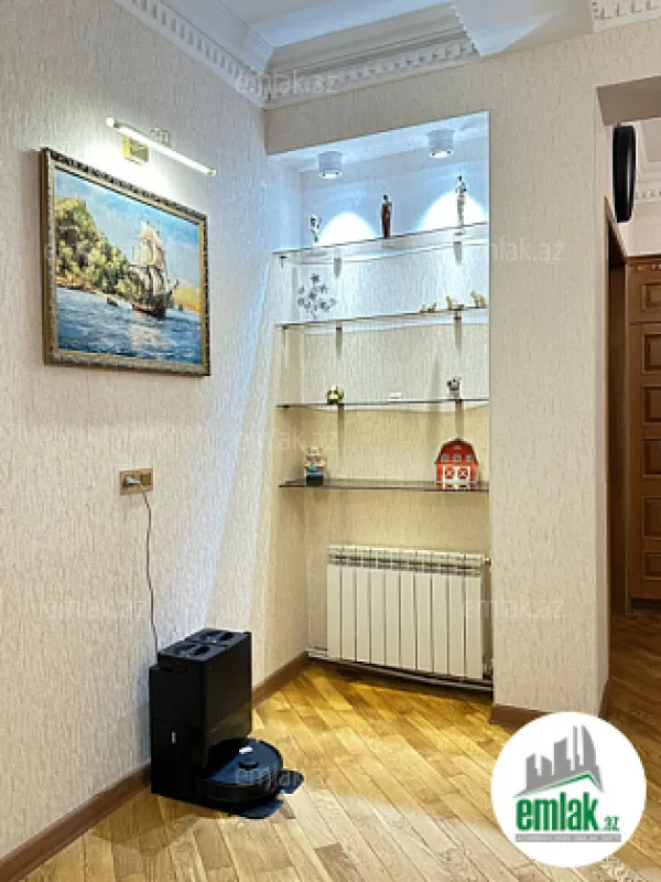 Satılır 4 otaqlı yeni tikili 4 m²