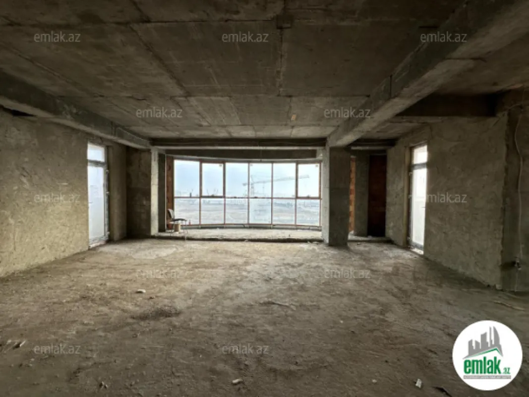 Satılır 4 otaqlı yeni tikili 200 m²