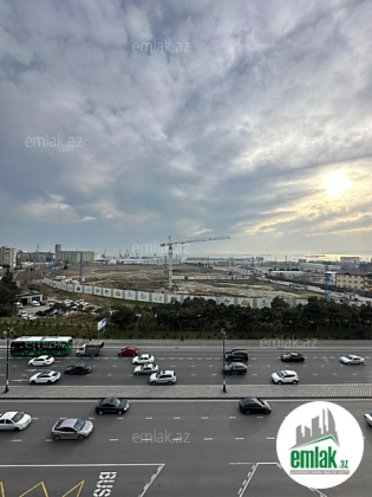 Satılır 4 otaqlı yeni tikili 200 m²