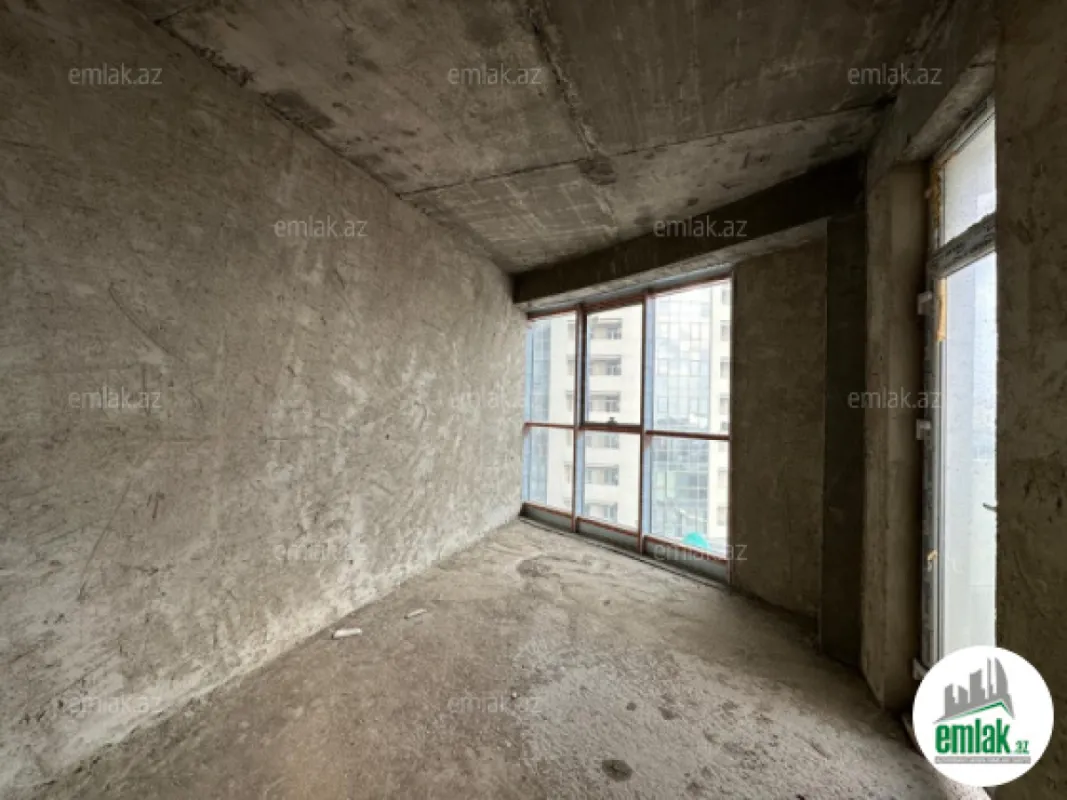 Satılır 4 otaqlı yeni tikili 200 m²