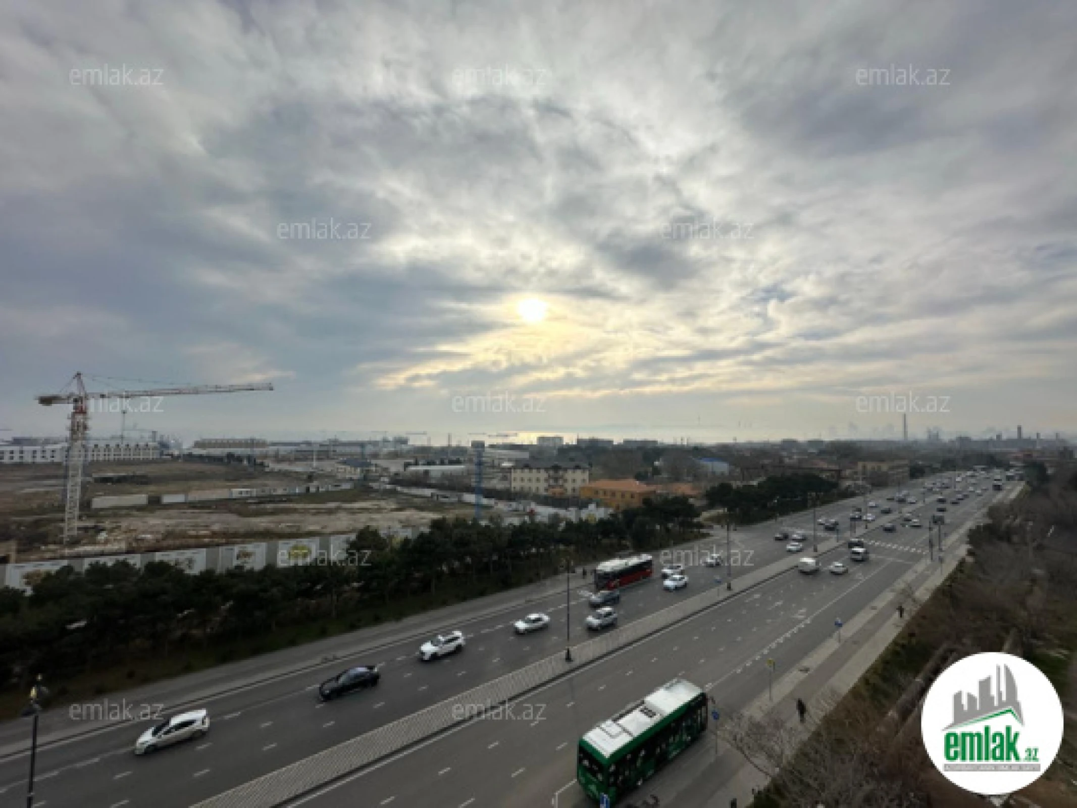 Satılır 4 otaqlı yeni tikili 200 m²