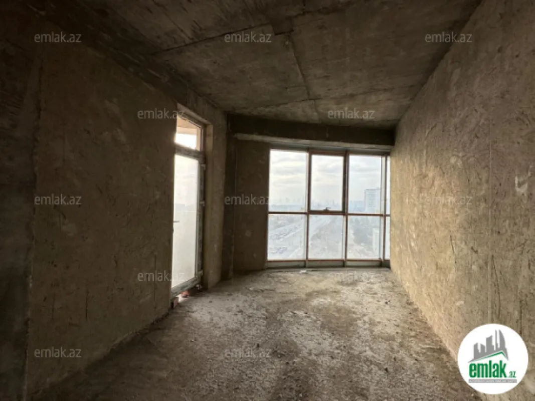 Satılır 4 otaqlı yeni tikili 200 m²