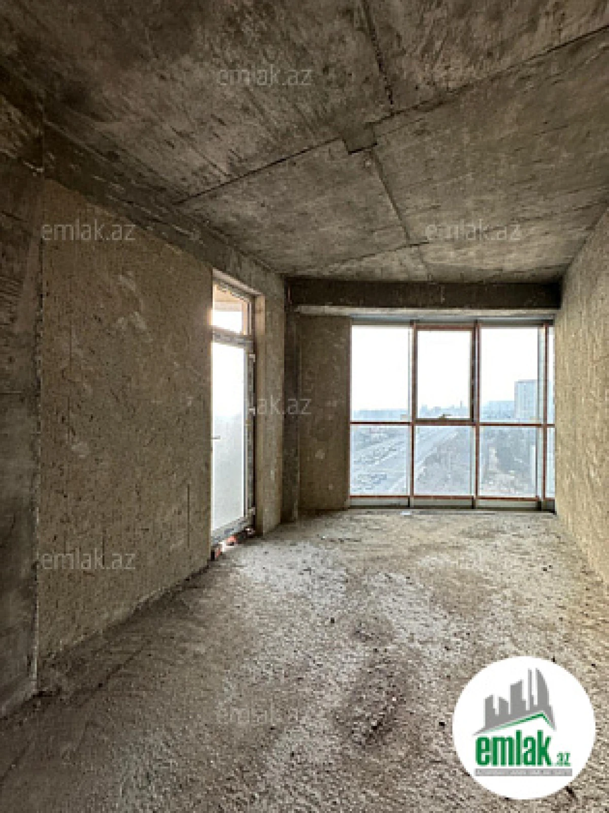 Satılır 4 otaqlı yeni tikili 200 m²