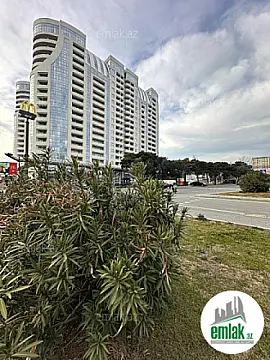 Satılır 4 otaqlı yeni tikili 200 m²