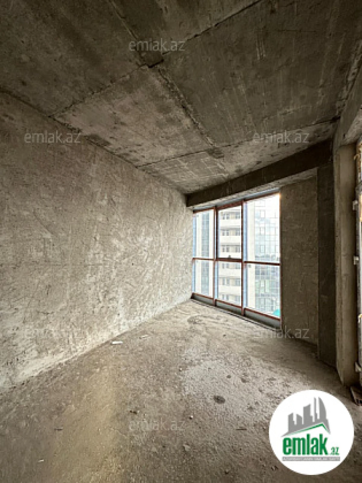 Satılır 4 otaqlı yeni tikili 200 m²