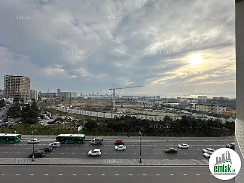 Satılır 4 otaqlı yeni tikili 200 m²