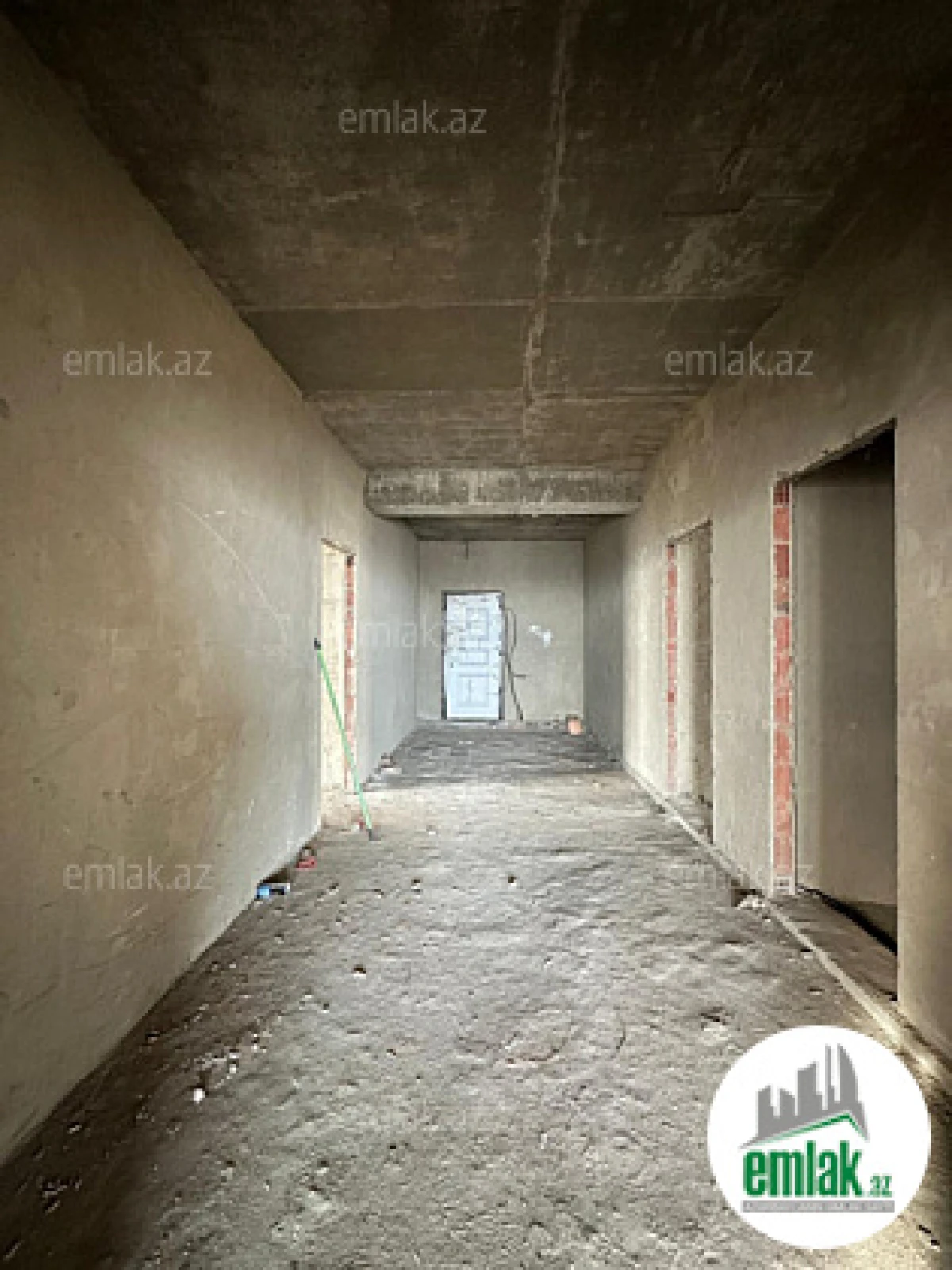 Satılır 4 otaqlı yeni tikili 200 m²