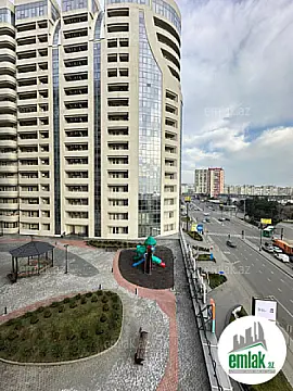 Satılır 4 otaqlı yeni tikili 200 m²