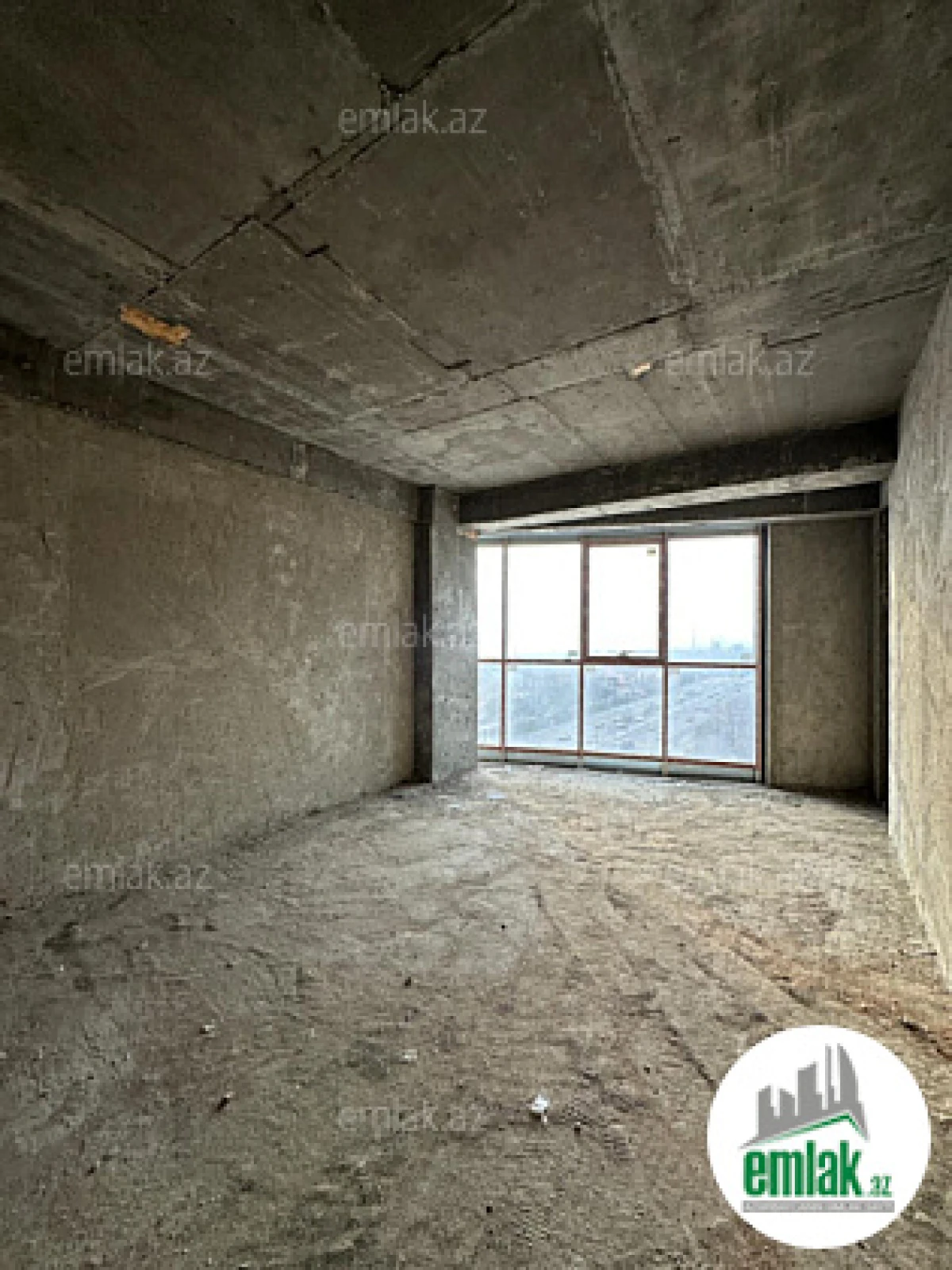 Satılır 4 otaqlı yeni tikili 200 m²