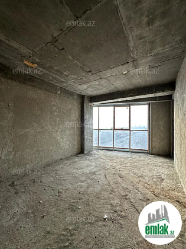 Satılır 4 otaqlı yeni tikili 200 m²