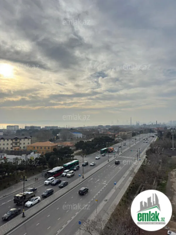 Satılır 4 otaqlı yeni tikili 200 m²