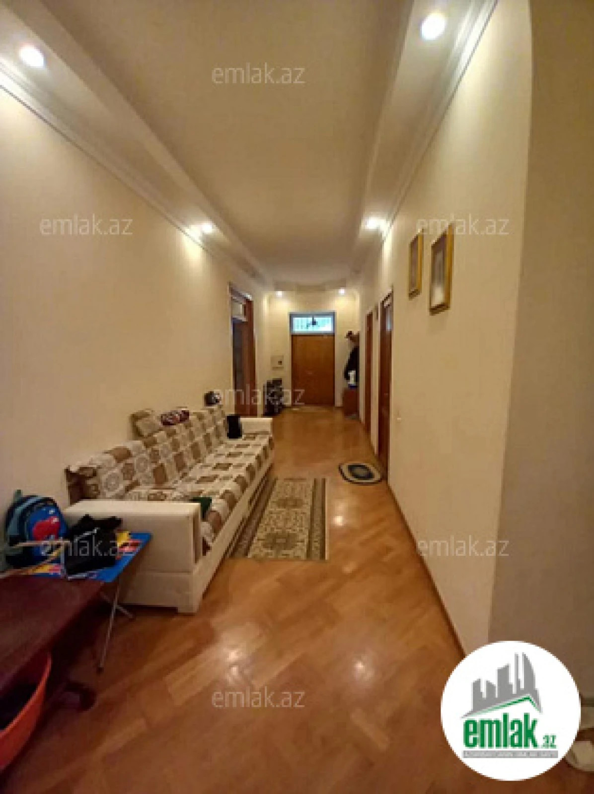 Satılır 6 otaqlı həyət evi 280 m²