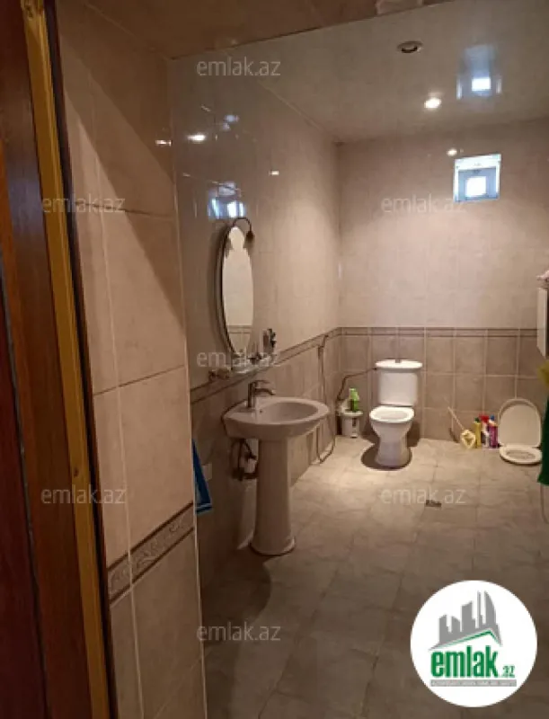 Satılır 6 otaqlı həyət evi 280 m²
