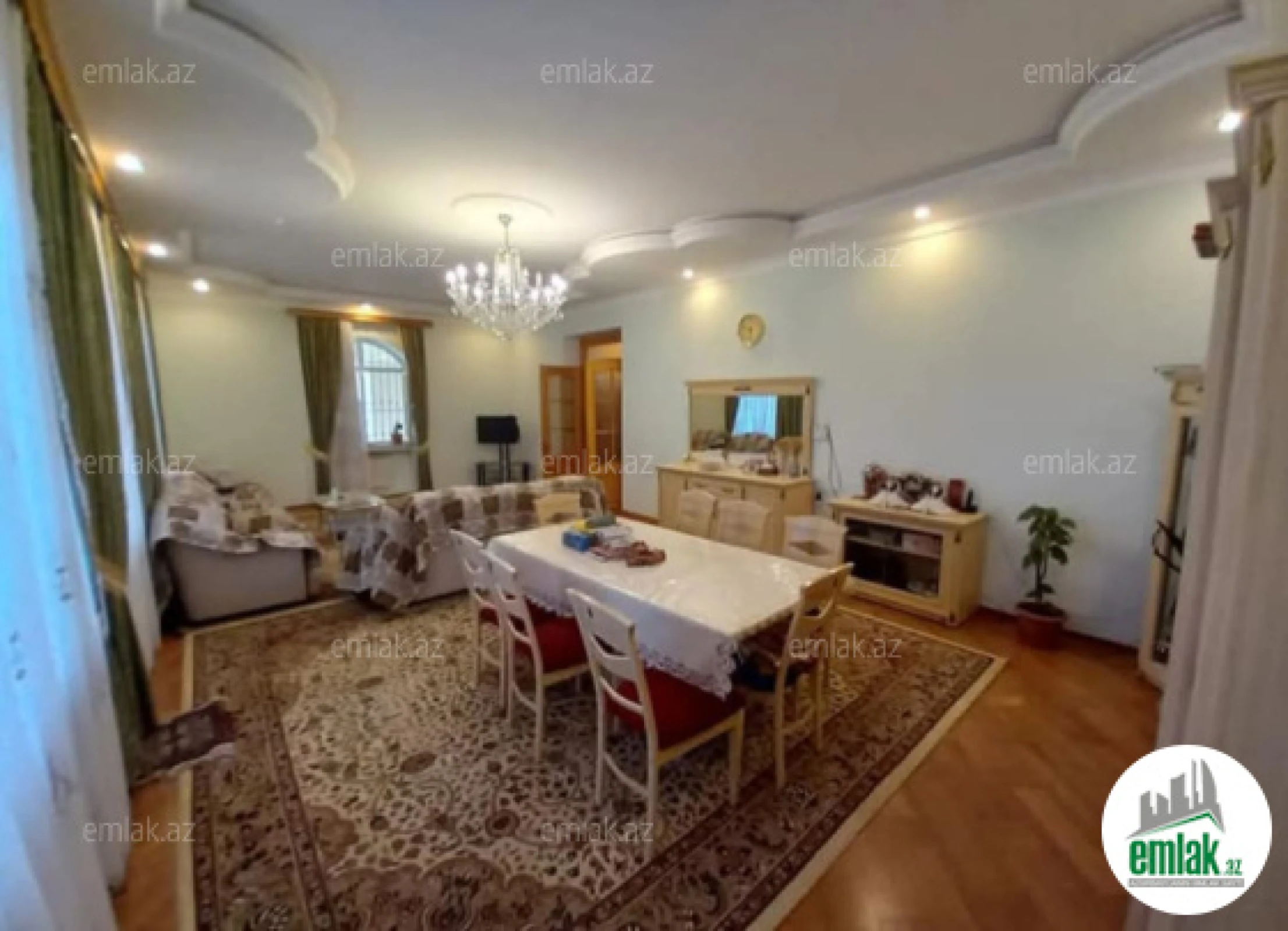 Satılır 6 otaqlı həyət evi 280 m²