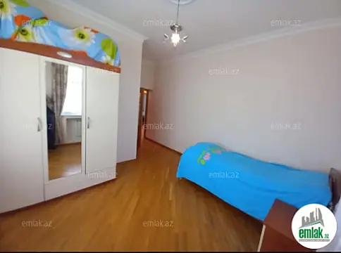 Satılır 6 otaqlı həyət evi 280 m²