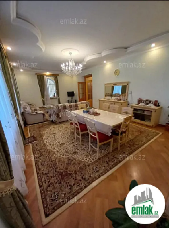 Satılır 6 otaqlı həyət evi 280 m²