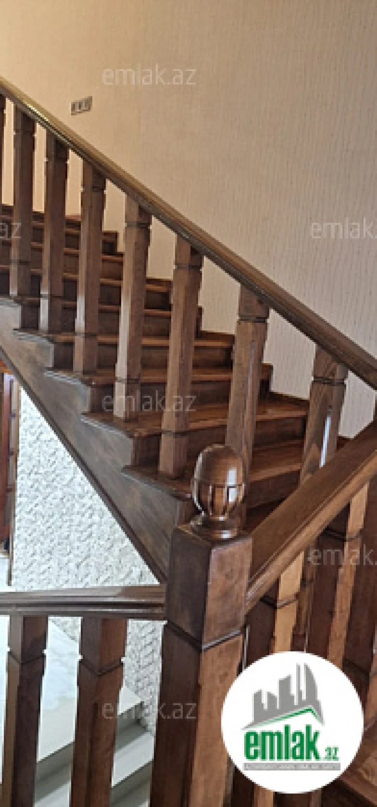 Satılır 7 otaqlı həyət evi 330 m²