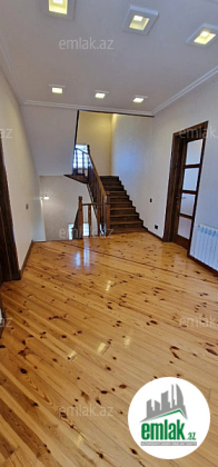 Satılır 7 otaqlı həyət evi 330 m²