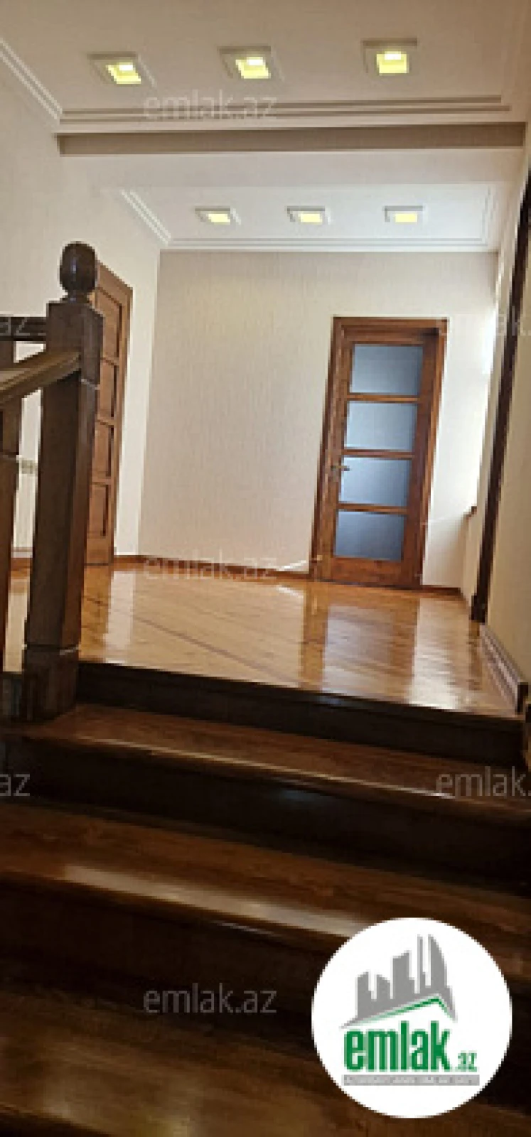 Satılır 7 otaqlı həyət evi 330 m²