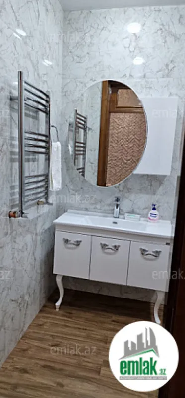 Satılır 7 otaqlı həyət evi 330 m²