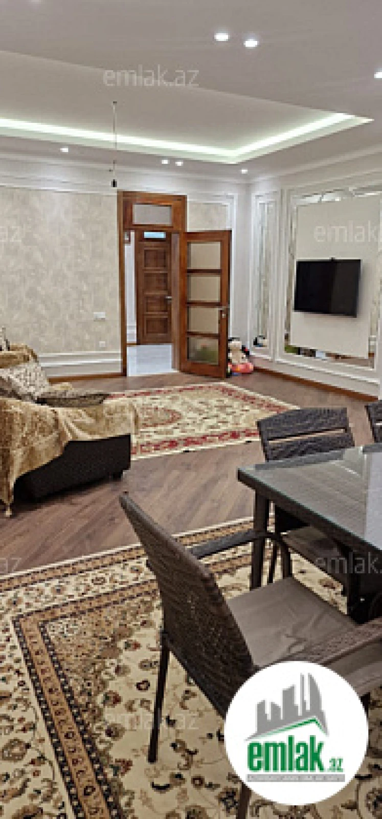 Satılır 7 otaqlı həyət evi 330 m²